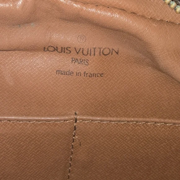 Louis Vuitton Purse Monogram - Picture 12 of 17